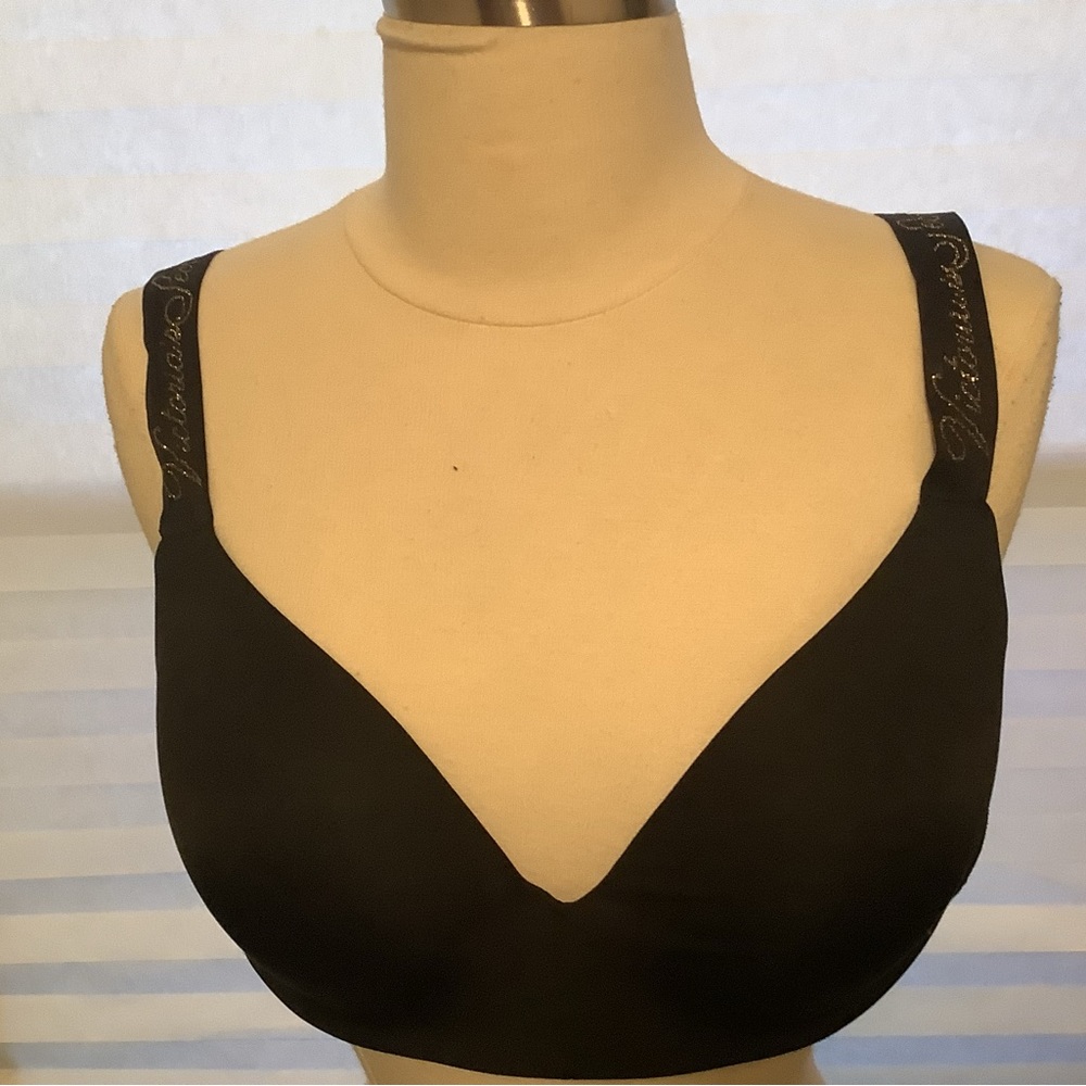 NWOT Victoria secret tshirt bra 38c